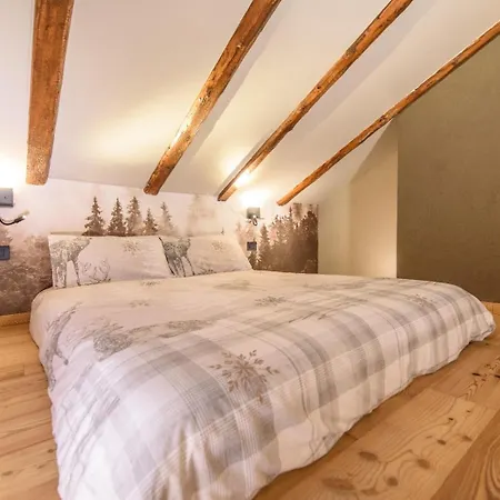 بيت للعطل La Casa Dello Scoiattolo Cir Comunale N 20 غريسان