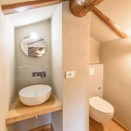 La Casa Dello Scoiattolo Cir Comunale N 20 *